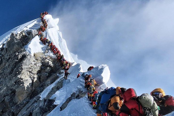 kesesakan di everest 479