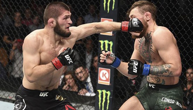 khabib melepaskan tumbukan padu ke muka conor mcgregor