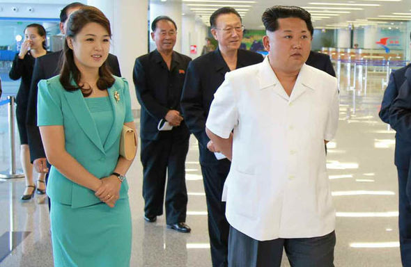 kim jong un dan insterinya sol ju gaya santai