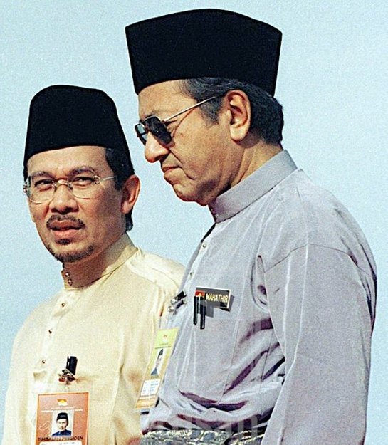 kisah anwar ibrahim bapa reformasi malaysia 01