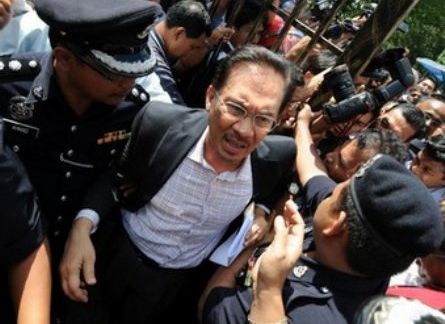 kisah anwar ibrahim bapa reformasi malaysia 05