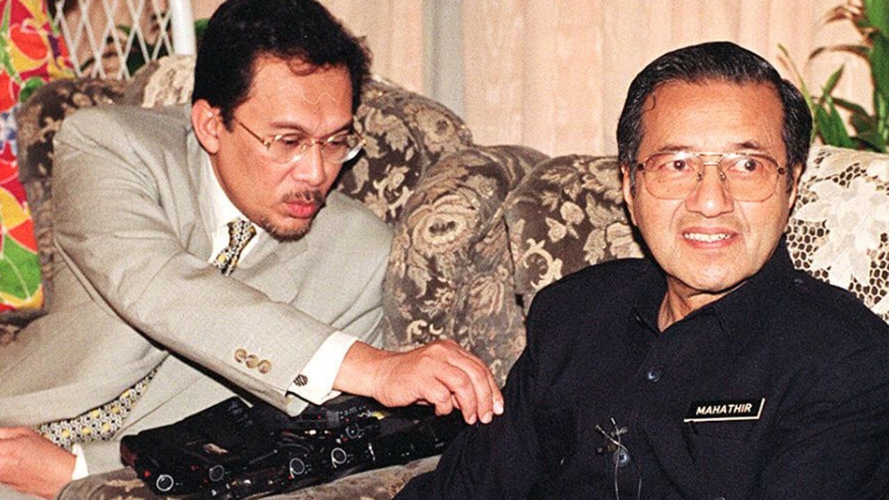 kisah anwar ibrahim bapa reformasi malaysia 10