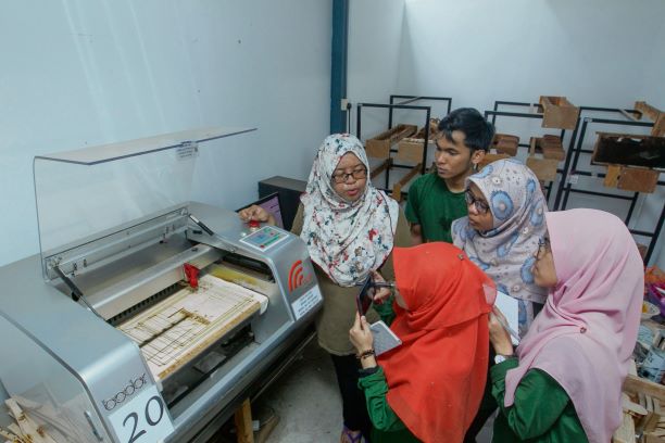 kursus latihan industri isu elaun