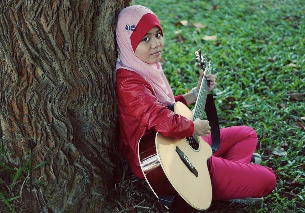 lagu najwa latif