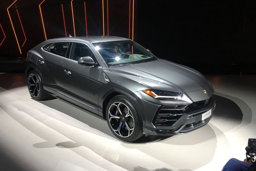 lamborghini urus super suv pertama di dunia 737