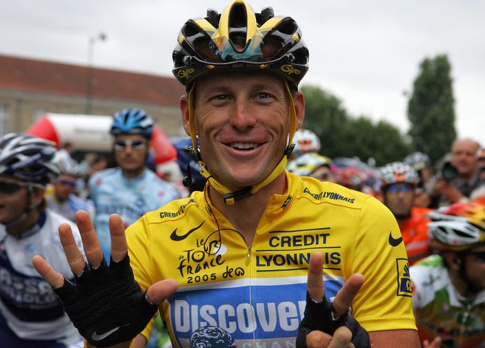 lance armstrong dilucutkan gelaran le tour de france kerana doping dadah