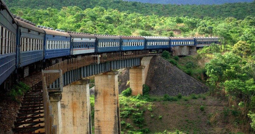 landasan kereta api tazara