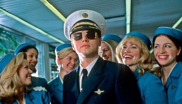 leonardo di caprio dalam filem catch me if you can