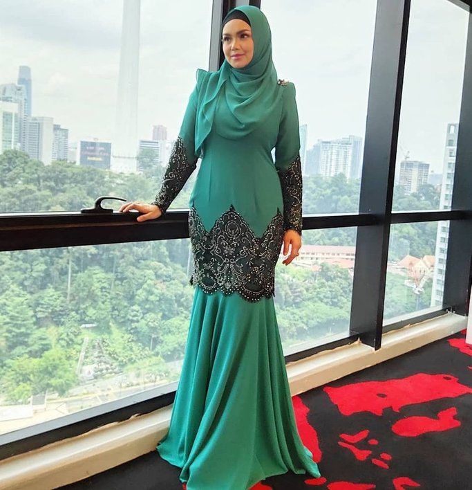 lirik lagu aku bukan malaikat datuk seri siti nurhaliza 2