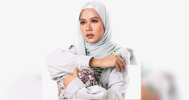 liyana jasmay kini berhijab 1