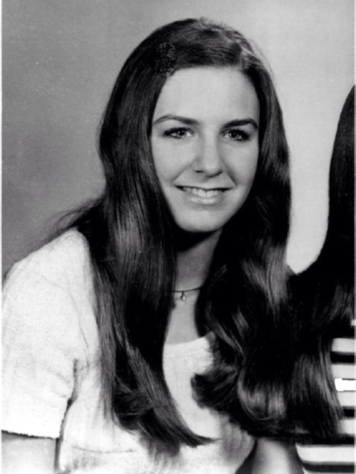 lynda ann healy mangsa pembunuhan pertama ted bundy