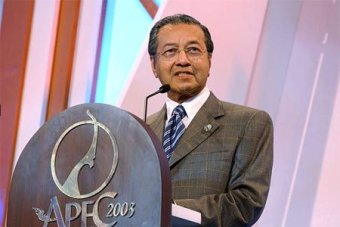 mahathir sidang apec7952 3x2 340x227