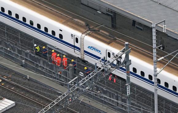 maintenance shinkansen train