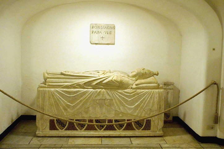 makam pope boniface viii