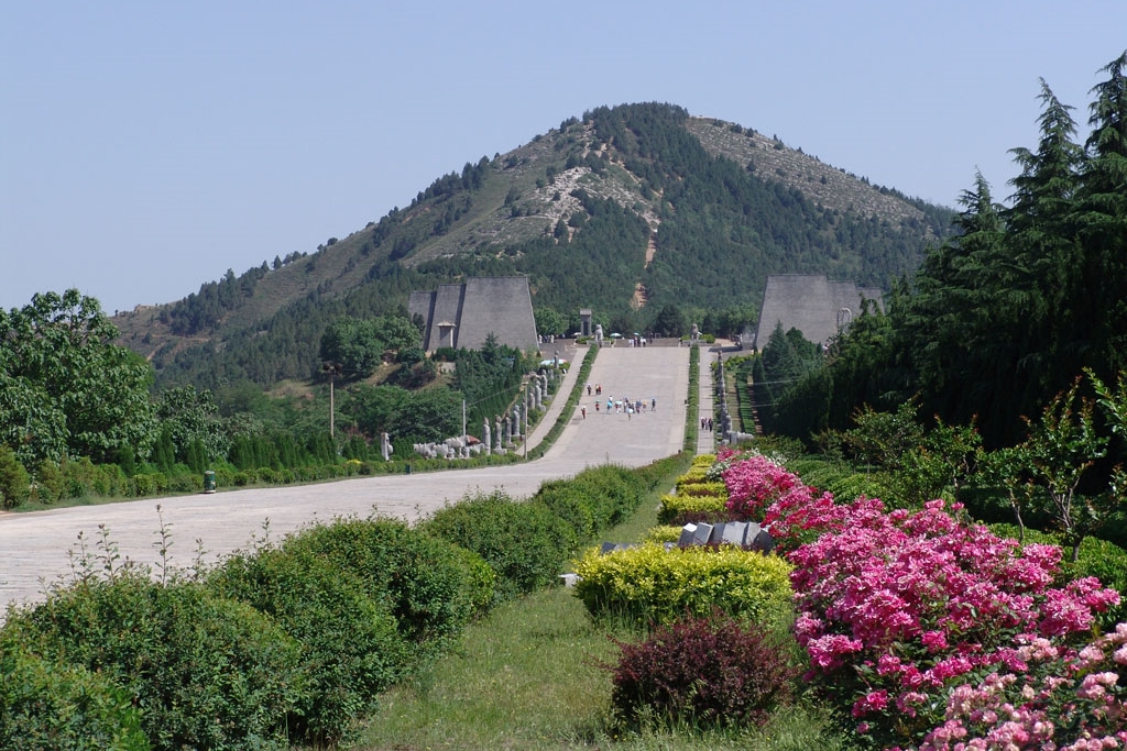 makam qin shi huang 560