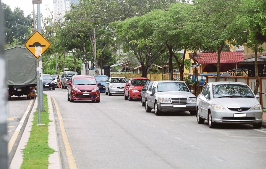 masalah parkir kawasan padat kediaman