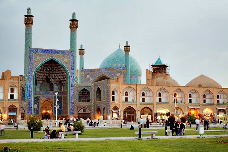 masjid shah isfahan antara terbesar di dunia