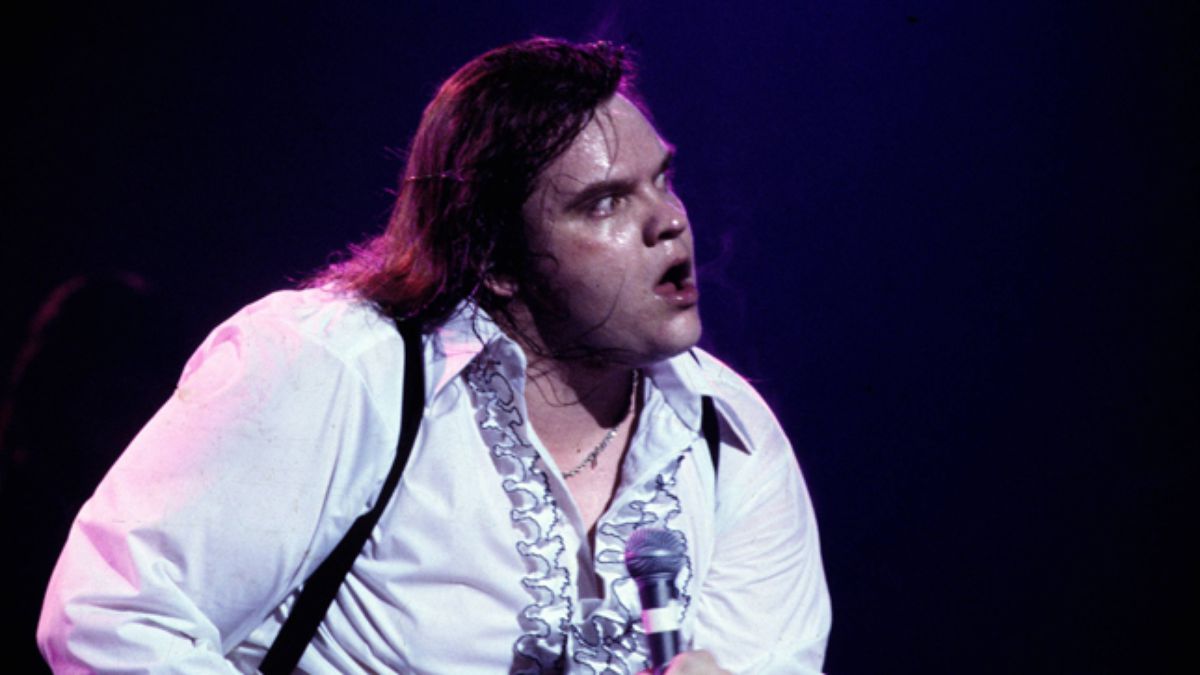 meat loaf cedera atas pentas