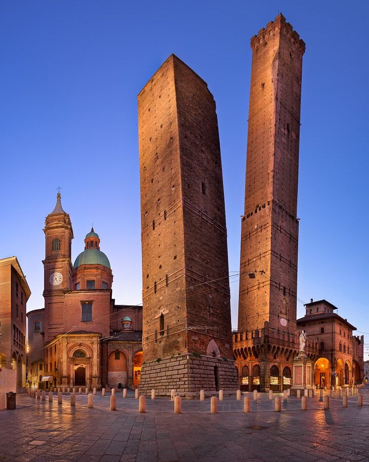 menara condong bologna