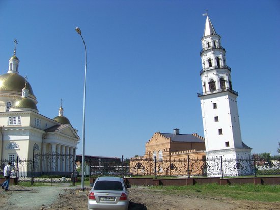 menara condong nevyansk