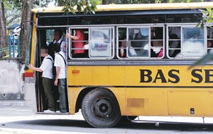 mengapa bas sekolah tak ada tali pinggang