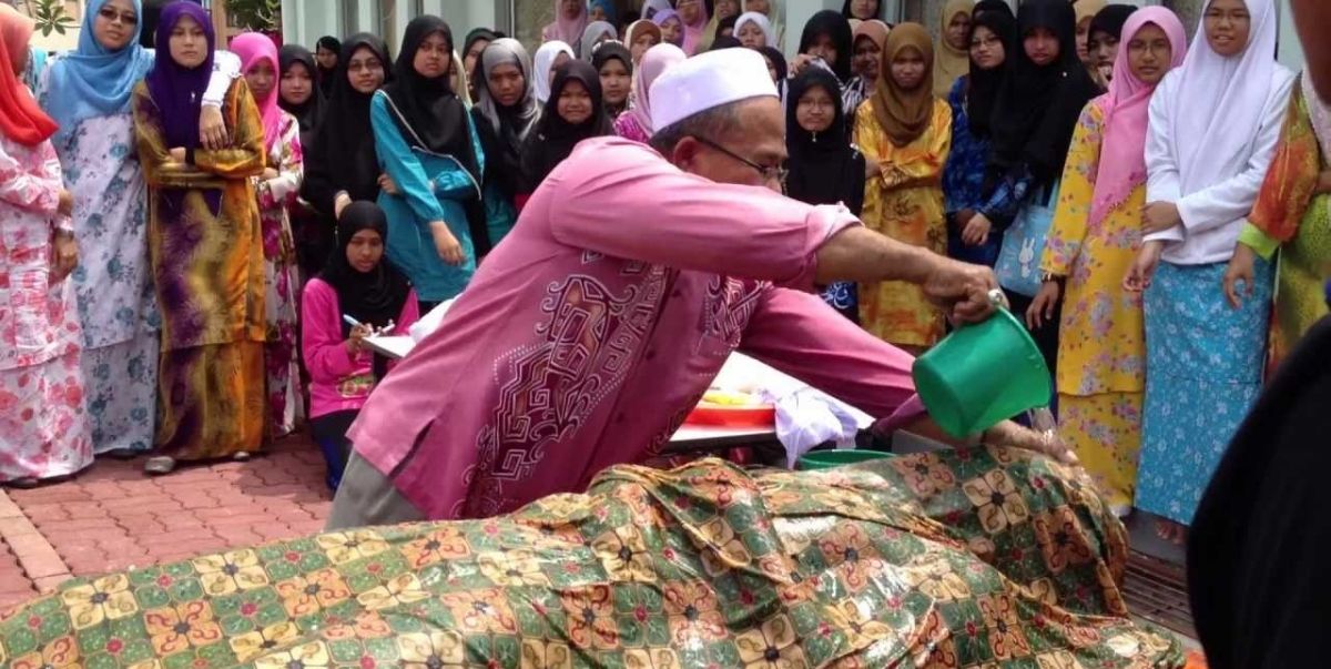 menguruskan jenazah