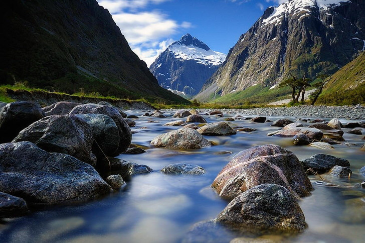 milford sound oleh michael thien