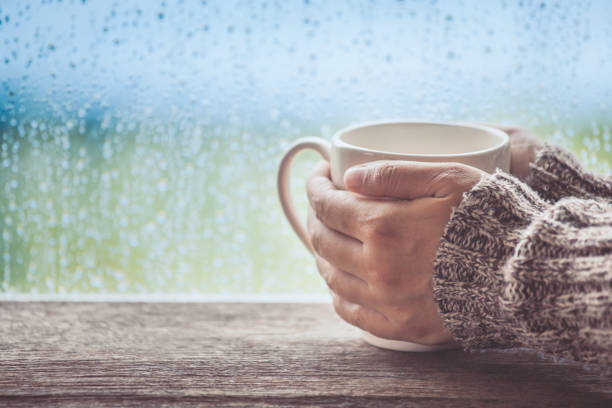 minum teh suam selepas kena hujan