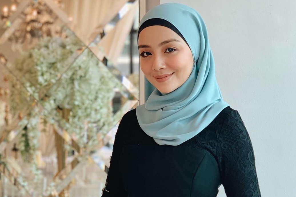 mira filzah bertunang 673