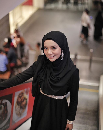 mira filzah datang temankan zizan 3