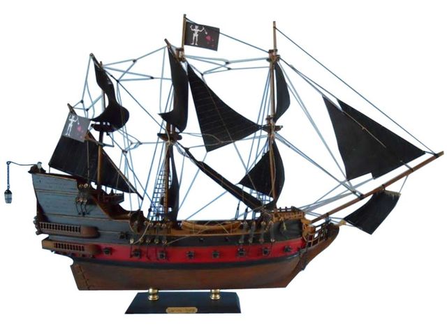 model kapal queen anne s revenge