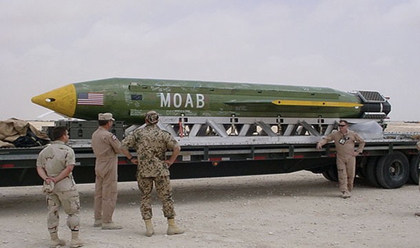 mother of all bombs bom paling dahsyat dan memusnahkan di dunia 2