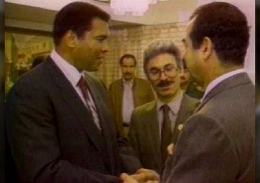 muhammad ali bertemu saddam hussein