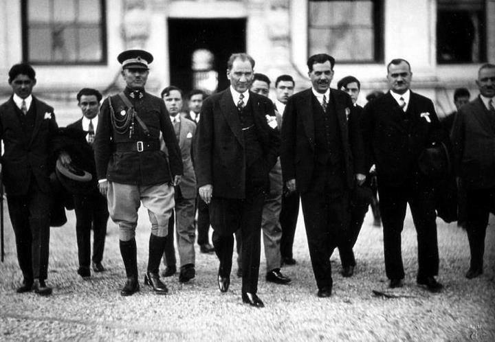 mustafa kemal ataturk 1jb40