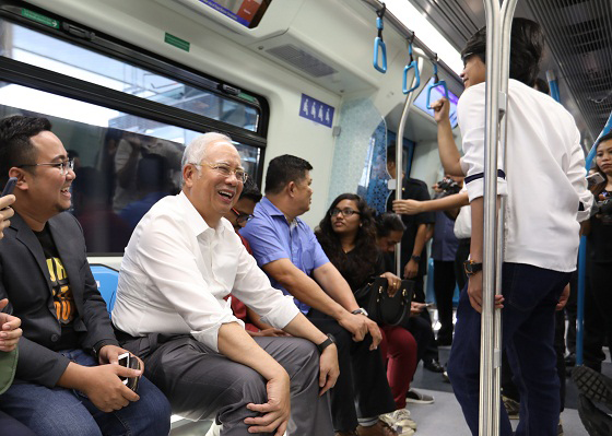 najib razak naik train