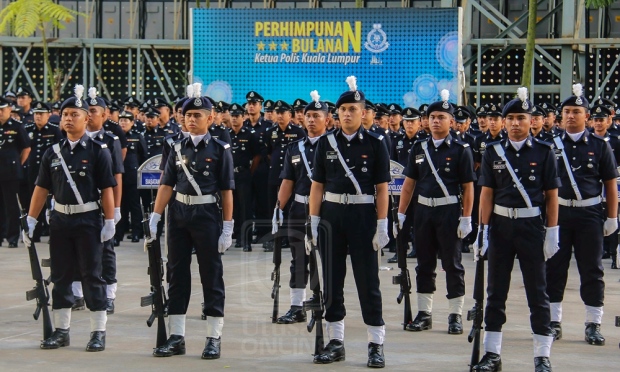 najib umum 4 berita gembira buat pesara polis