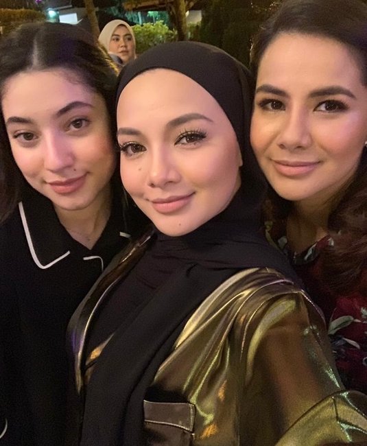 neelofa 465