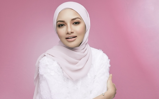 neelofa kini pengarah syarikat air asia