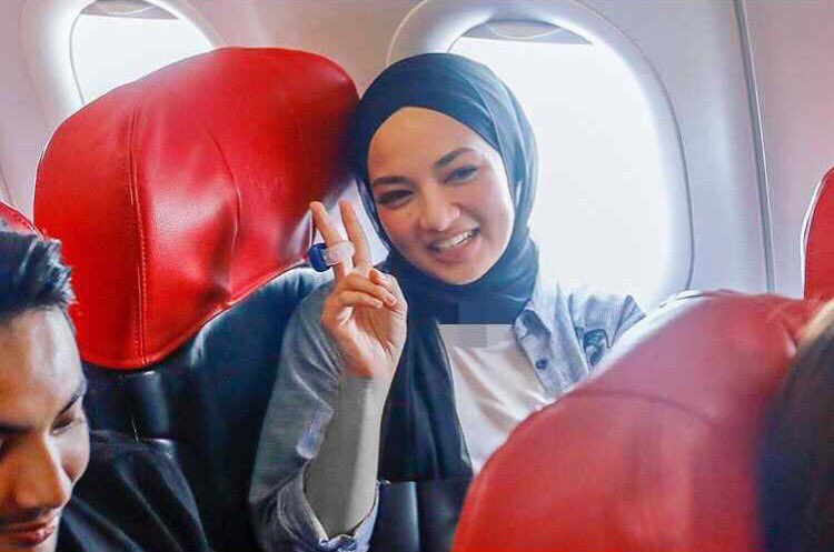 neelofa pakai tasbih digital persepsi netizen berubah