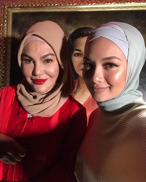 neelofa pernah berjiran dengan mona fandey 2