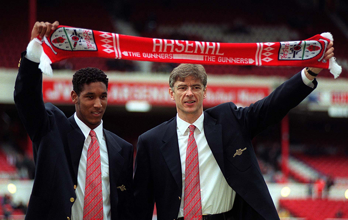 nicholas anelka bersama arsene wenger arsenal kerjaya hancur