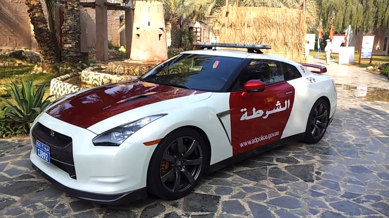 nissan gtr polis abu dhabi