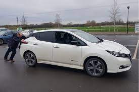 nissan leaf tersadai ditolak