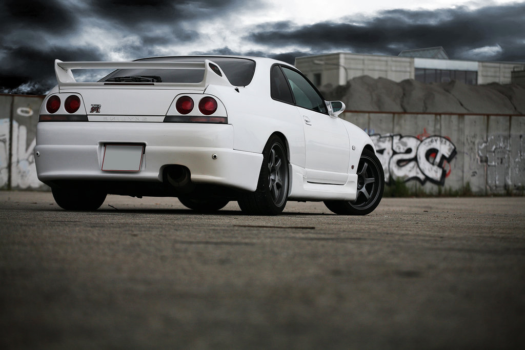 nissan skyline r33 gtr