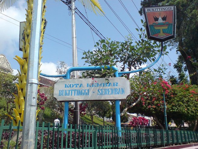 papan tanda seremban di bukittinggi