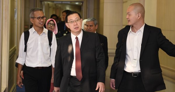 pegawai khas menteri kewangan