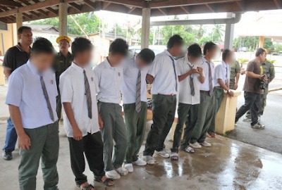 pelajar sekolah ponteng kelas