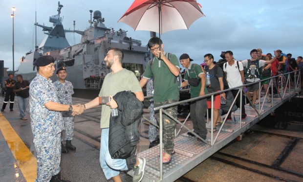 pelancong kongsi pengalaman terkandas di pulau tioman