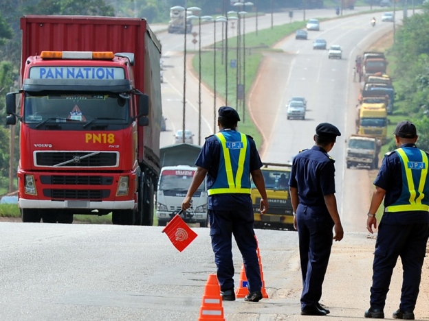 pemandu lori di malaysia