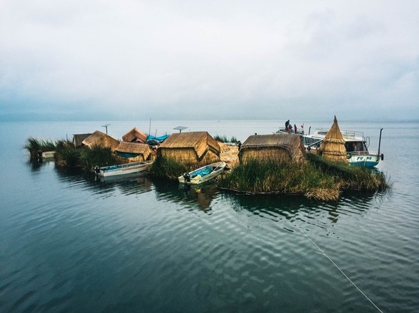 penempatan pulau terapung